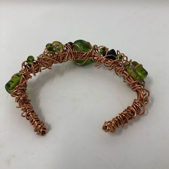 Bracelet Twisted Copper Wire Green Glass Beads - Picture 6 of 7